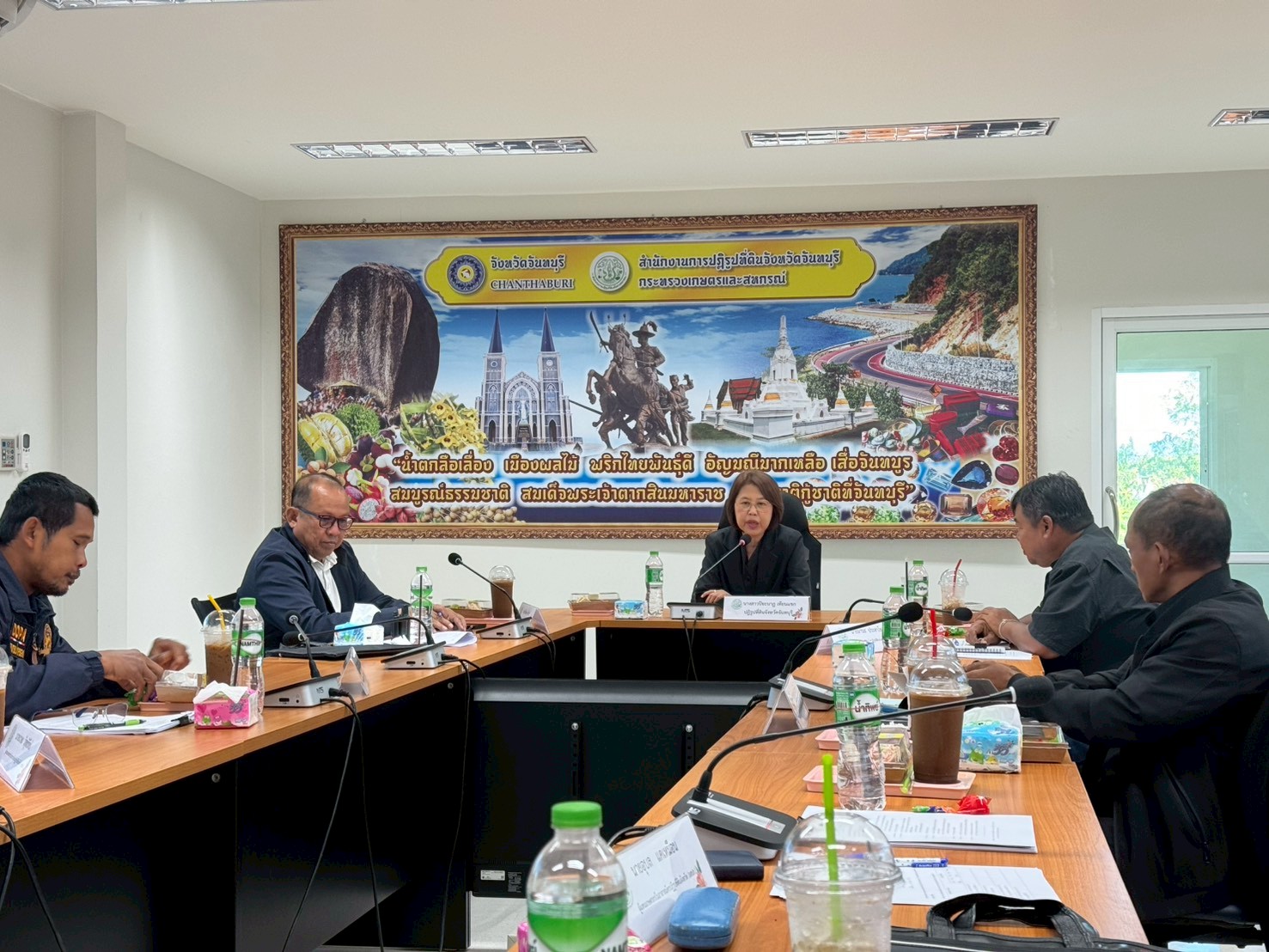 title - ส.ป.ก.จันทบุรี จัด﻿ฝึกอบรมโครงการพัฒนาผู้แทนเกษตรกร กิจกรรมพัฒนาผู้แทนเกษตรกรในเขตปฏิรูปที่ดิน ปีงบประมาณ พ.ศ. 2569 หลักสูตร การเพิ่มทักษะและเพิ่มประสิทธิภาพการดำเนินงานอาสาสมัครปฏิรูปที่ดินเพื่อเกษตรกรรม (อสปก.) โดยจัดฝึกอบรมผ่านทางระบบอิเล็กทรอนิกส์ โปรแกรม Zoom meeting 